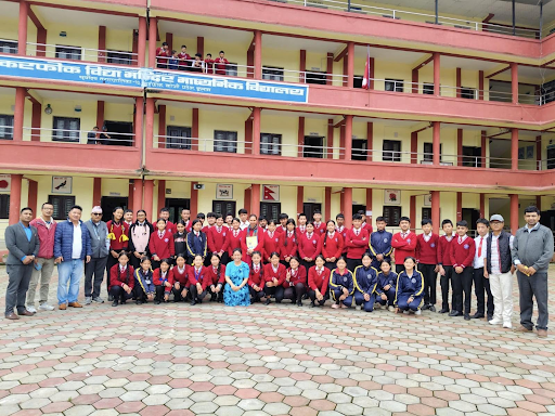 इलामका SEE विद्यार्थीहरूलाई डिजिटल शिक्षाको मूलधारमा जोड्दै घुन्सा फाउन्डेसन